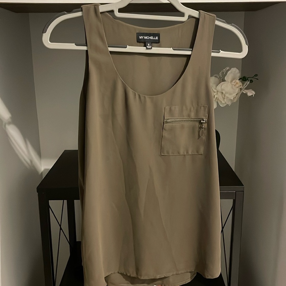 My Michelle Womens Sleeveless dress top size small olive green NWOT